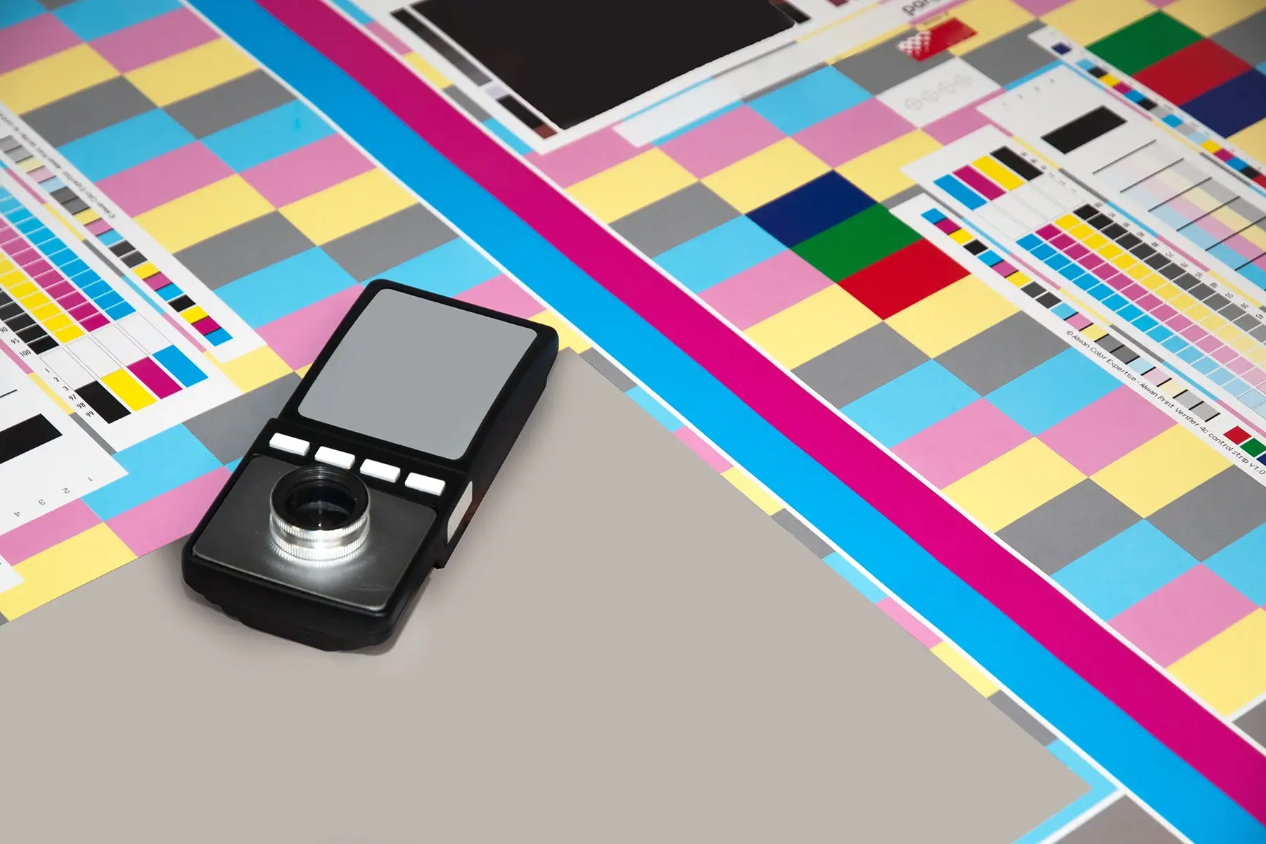 AdobeStock_23451688__Color-Calibration__Large-Block